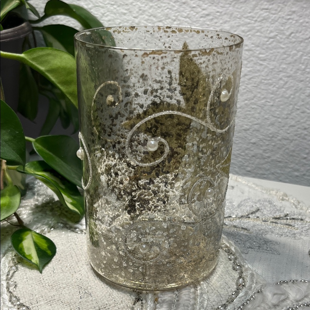New HD Poinsettia Votive Candle Holder - Picture 3 of 5